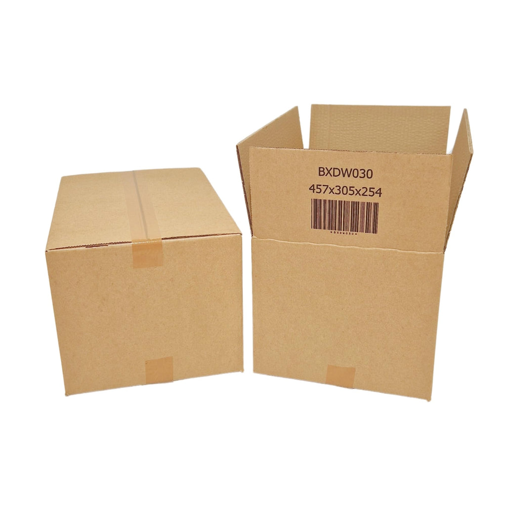 W.E. Roberts Strong Double Wall Cardboard Boxes (Pack of 15) - Boxes for posting, Boxes for moving house, Packing boxes, Postal Shipping Boxes (305mm x 229mm x 229mm (12 x 9 x 9"))