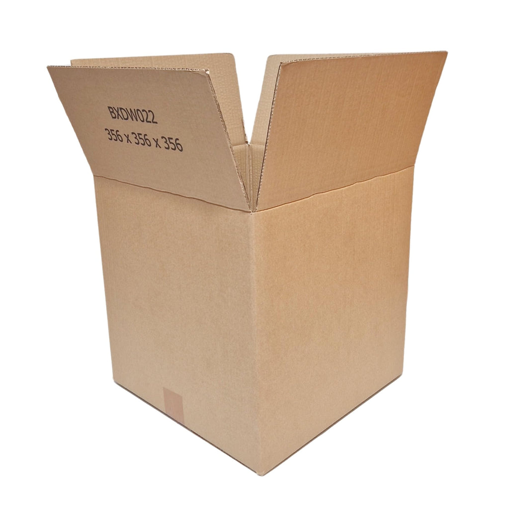 W.E. Roberts Strong Double Wall Cardboard Boxes (Pack of 15) - Boxes for posting, Boxes for moving house, Packing boxes, Postal Shipping Boxes (305mm x 229mm x 229mm (12 x 9 x 9"))